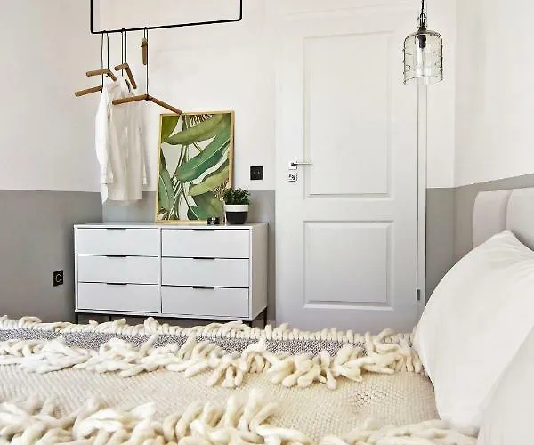 Appartamento Hip, Cosmopolitan Gem In The Heart Of By Flat Mаnager