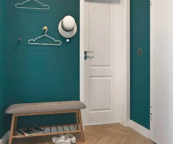 Hip, Cosmopolitan Gem In The Heart Of By Flat Mаnager