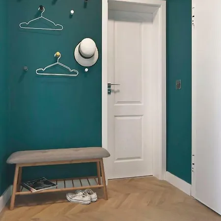 Hip, Cosmopolitan Gem In The Heart Of By Flat Mаnager